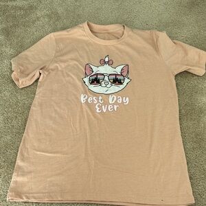 Marie Disneyland Peach Cat Graphic T-Shirt